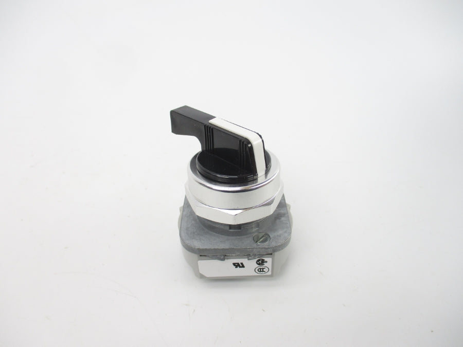 ALLEN BRADLEY 800T-H19 SER. U (WH) NSMP