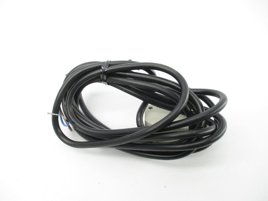 TELEMECANIQUE XS7G12MA230 24-240V NSNP