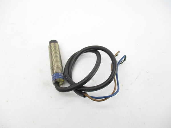 TELEMECANIQUE XS2M12MA230 24-240V UNMP