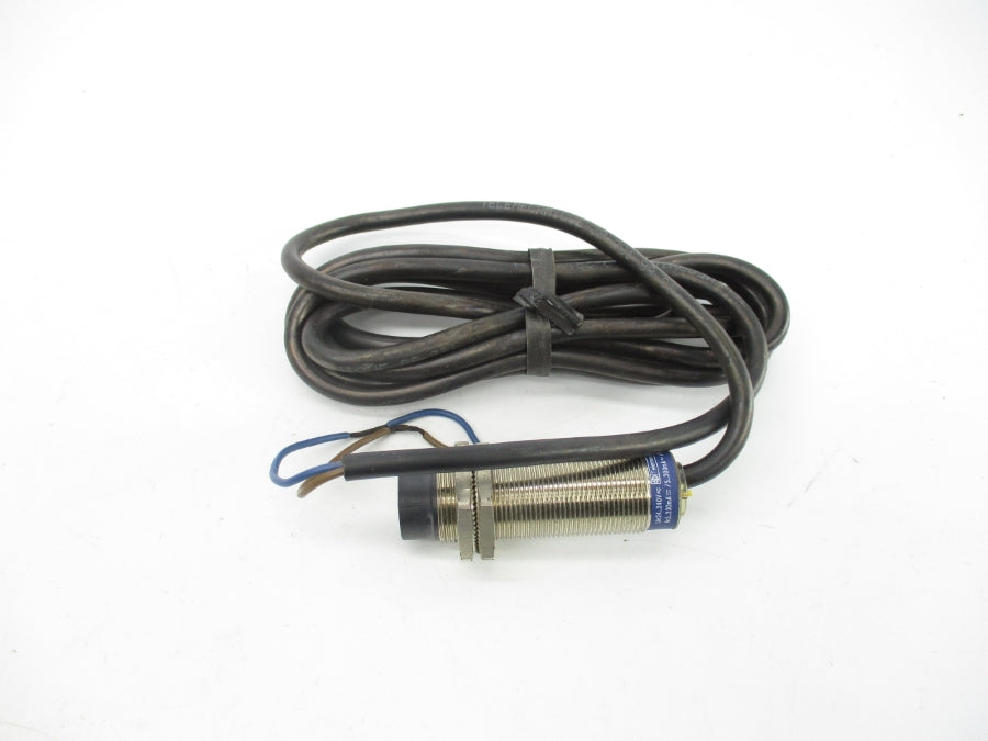 TELEMECANIQUE XS2M18MA230 24-240V NSNP