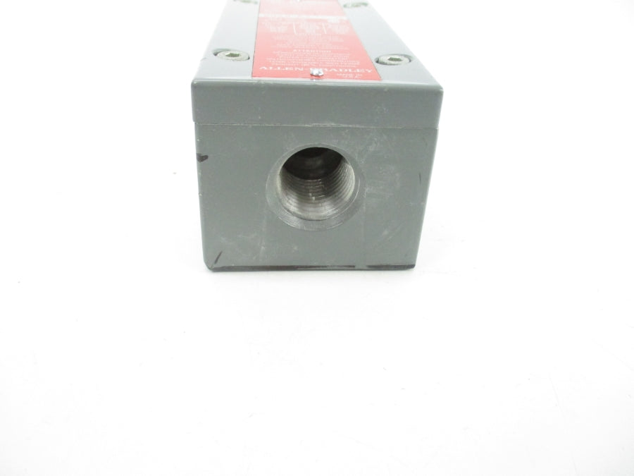 ALLEN BRADLEY 802X-A7 SER. C UNMP