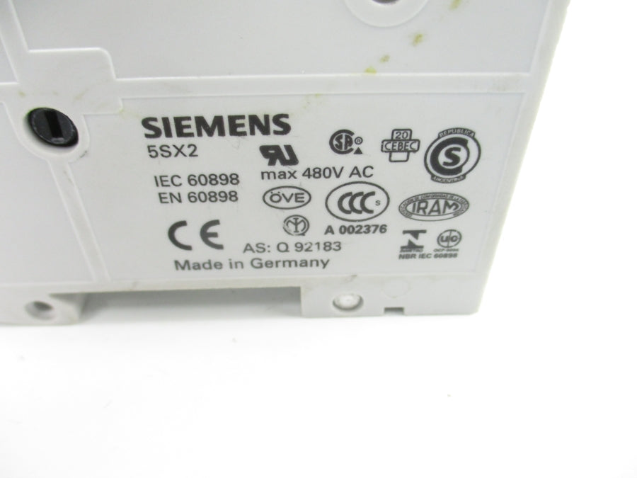 SIEMENS 5SX2-C4 400V 4A (AS PICTURED) NSNP