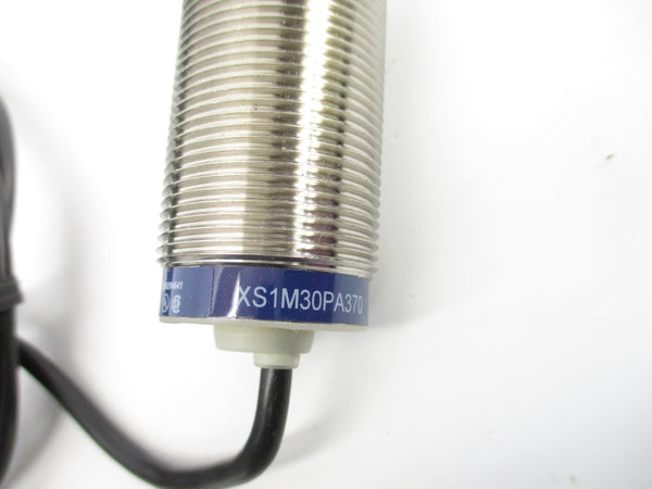 TELEMECANIQUE XS1M30PA370 12-48V (AS PICTURED) NSNP