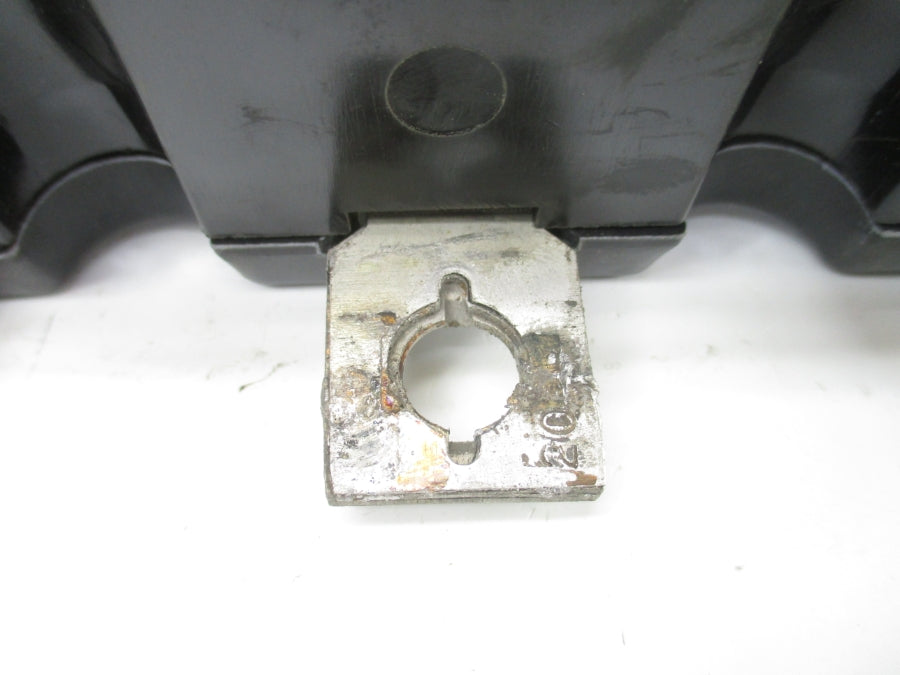 CUTLER HAMMER 2602D98G27 200A UNMP