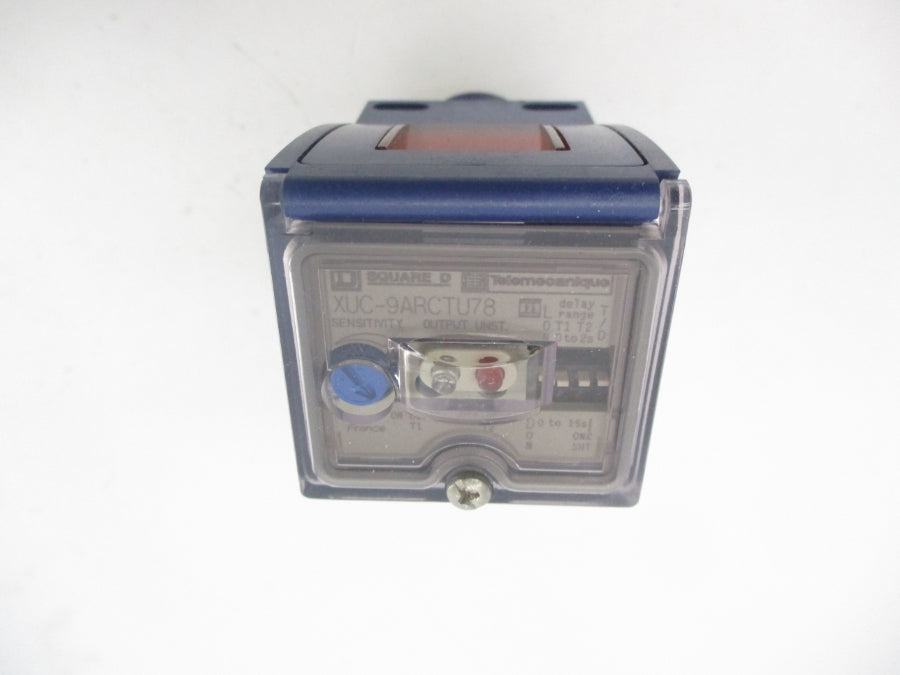 TELEMECANIQUE XUC-9ARCTU78 24-240V 3A NSNP