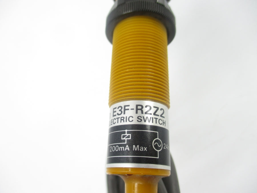 OMRON E3F-R2Z2 24-240VAC UNMP