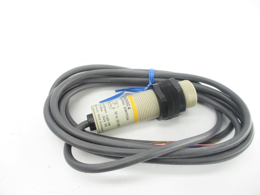 OMRON E3F2-DS30C4 10-30VDC NSMP