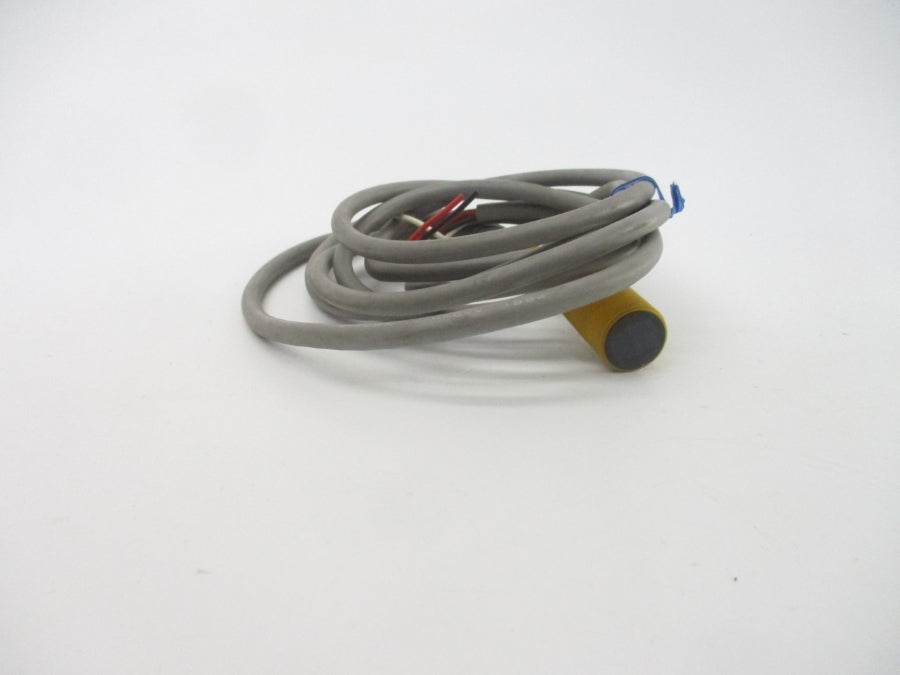 OMRON E3F-DS10C4-38 18-24V NSNP