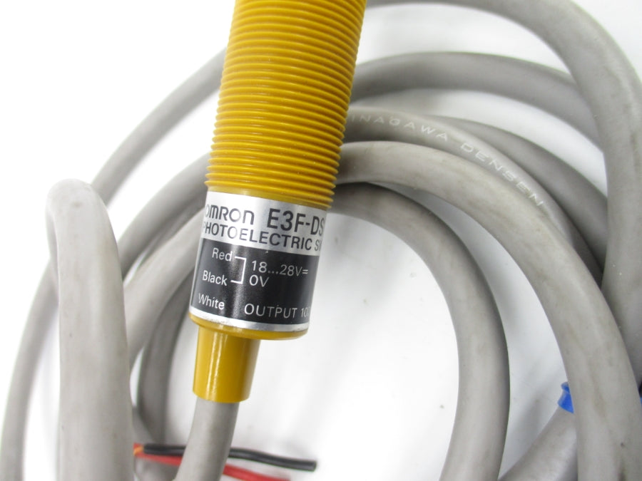 OMRON E3F-DS10C4-38 18-24V NSNP
