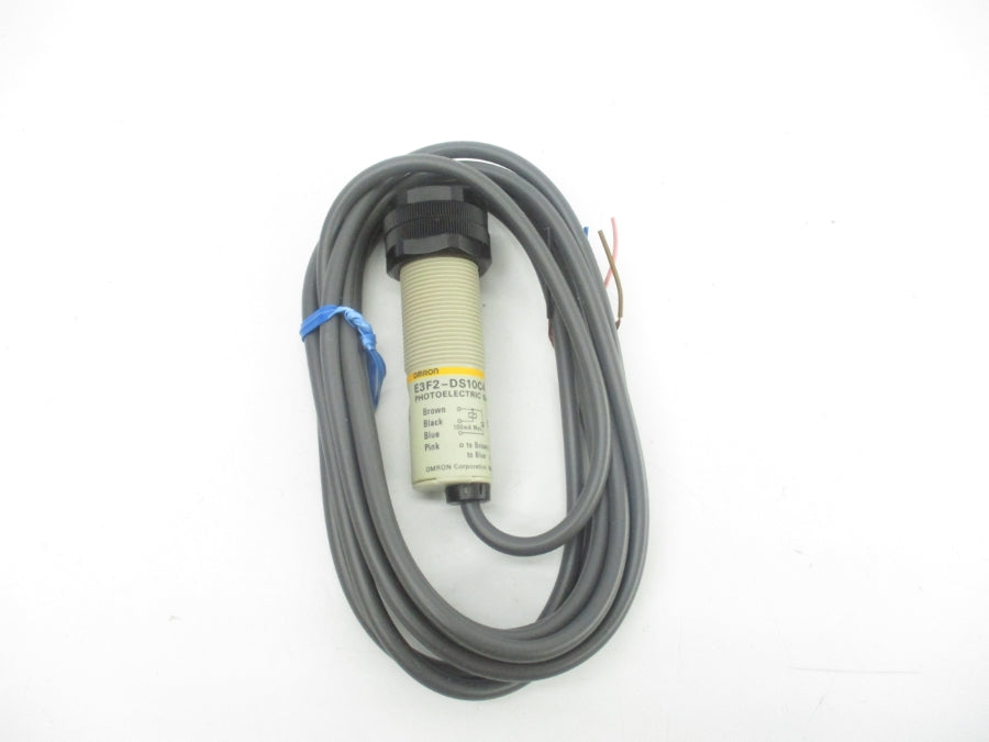 OMRON E3F2-DS10C4 10-30VDC 2M NSMP