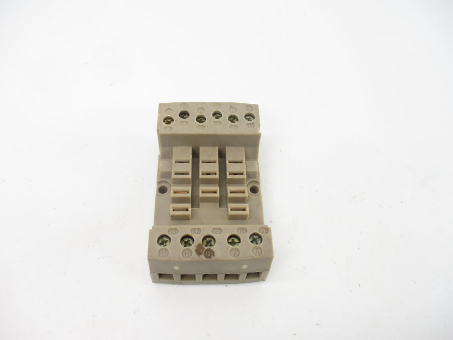 INDUSTRIAL SPARE PART 700-HN102 SER. A 300VAC 10A NSNP