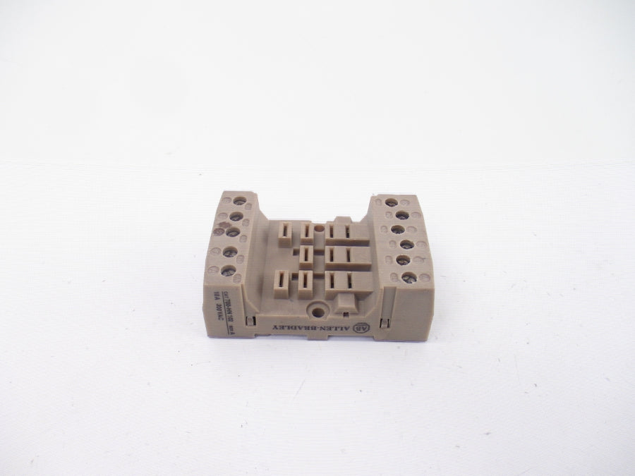 INDUSTRIAL SPARE PART 700-HN102 SER. A 300VAC 10A NSNP