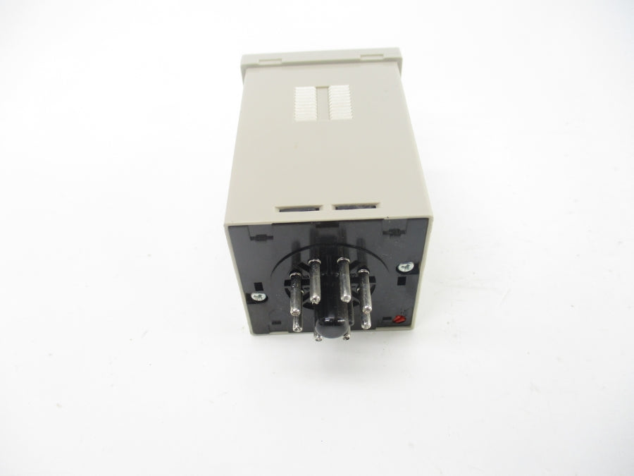 OMRON H2C-8B 120VAC 6A 0.2S-6H NSNP