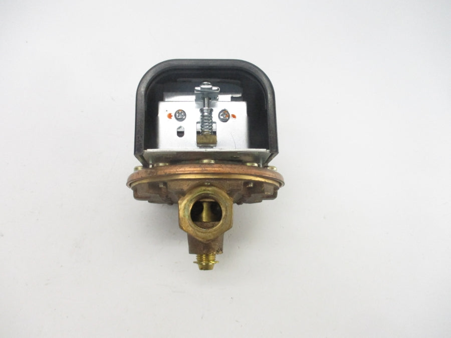MCDONNELL & MILLER FS1 120/240VAC 7.4/3.7A 100PSI UNMP