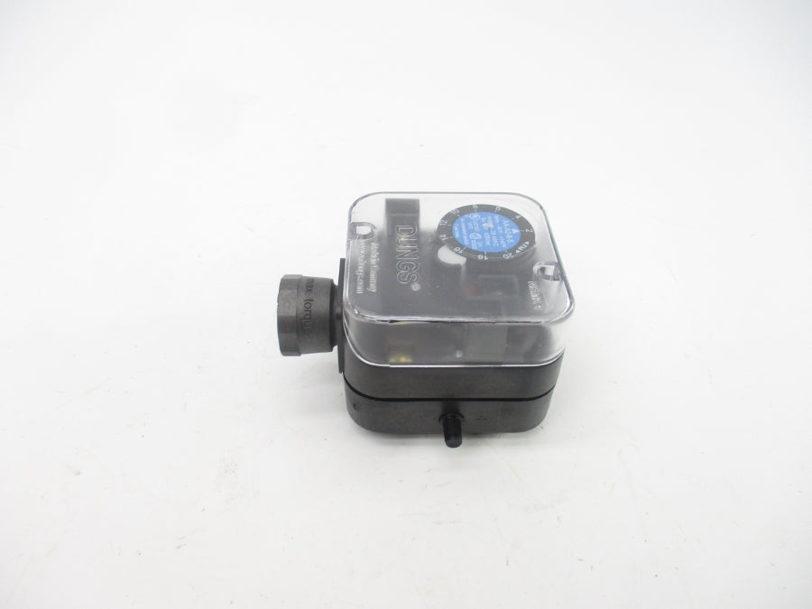DUNGS AA-A2-6-5 120VAC 5A 2-10INWC NSNP