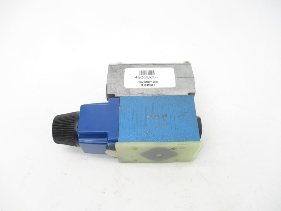 VICKERS DG4V-3-2B-M-W-B-40 989609 110-115/120V .64A 5000PSI NSNP