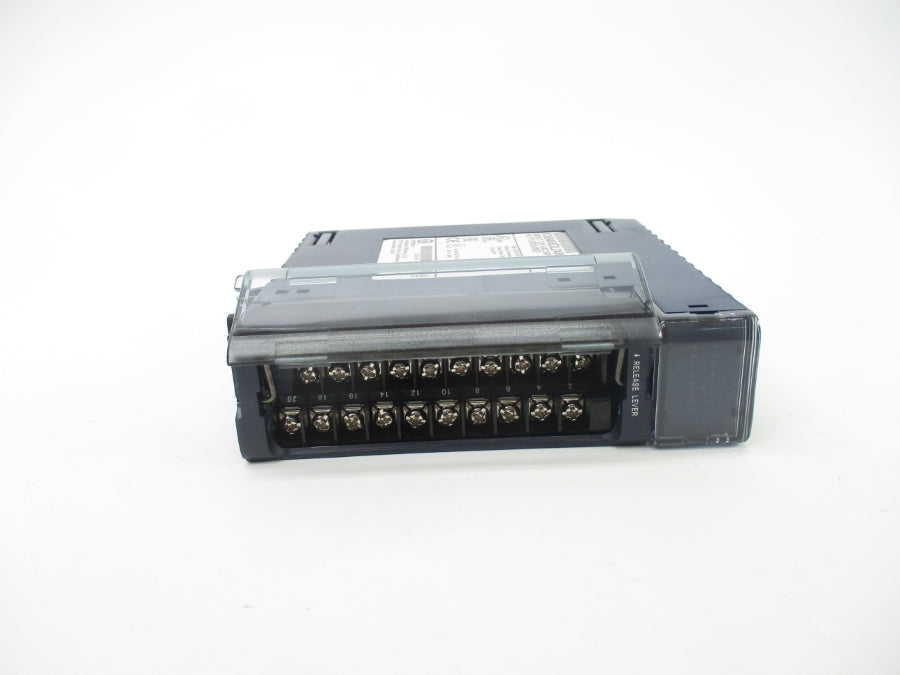 GE FANUC IC694MDL240C 120VAC NSNP