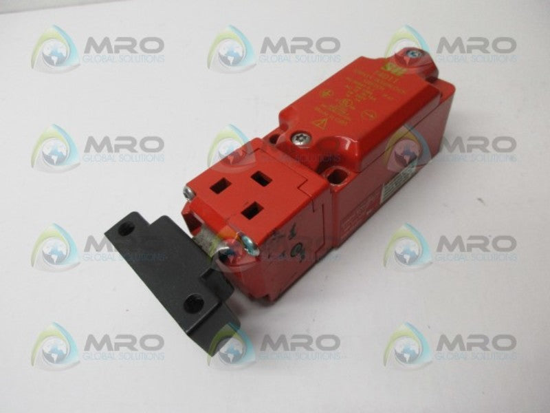 SCIENTIFIC TECHNOLOGIES 44533-0130 SAFETY INTERLOCK SWITCH UNMP