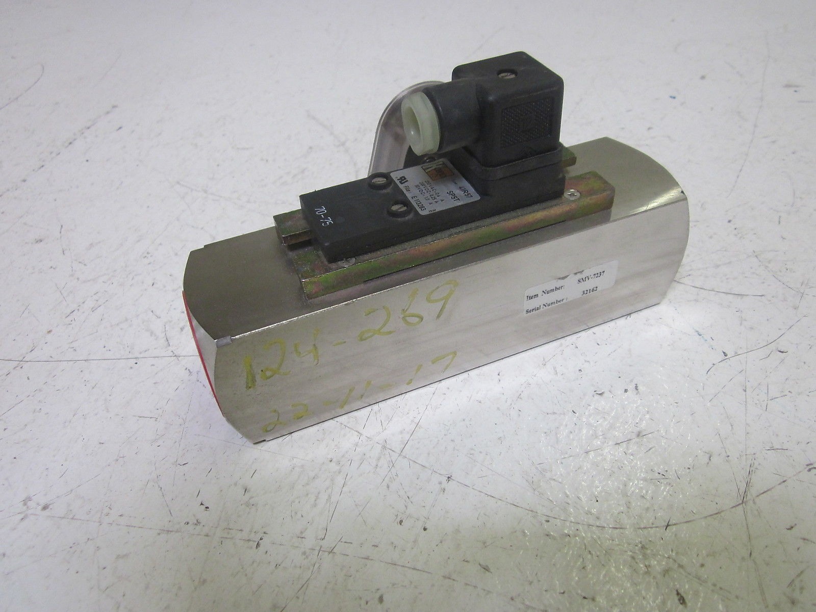 KOBOLT 41R57 FLOW SWITCH CONNECTOR 250VAC *USED*