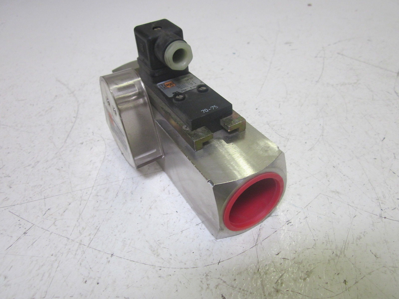 KOBOLT 41R57 FLOW SWITCH CONNECTOR 250VAC *USED*