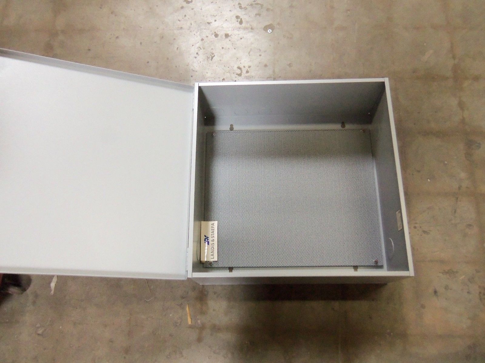 LANDIS & GYR 054489 ENCLOSURE NSMP