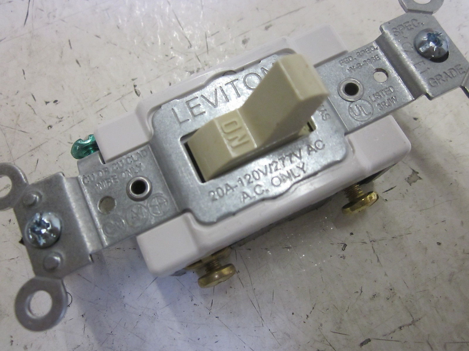 LEVITON 1221-SI IVORY TOGGLE SWITCH 20A 120/277VAC NSMP