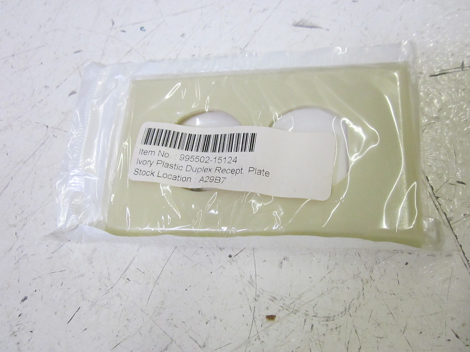 LEVITON 510-86003 TWO GANG RECEPTACLE NSMP