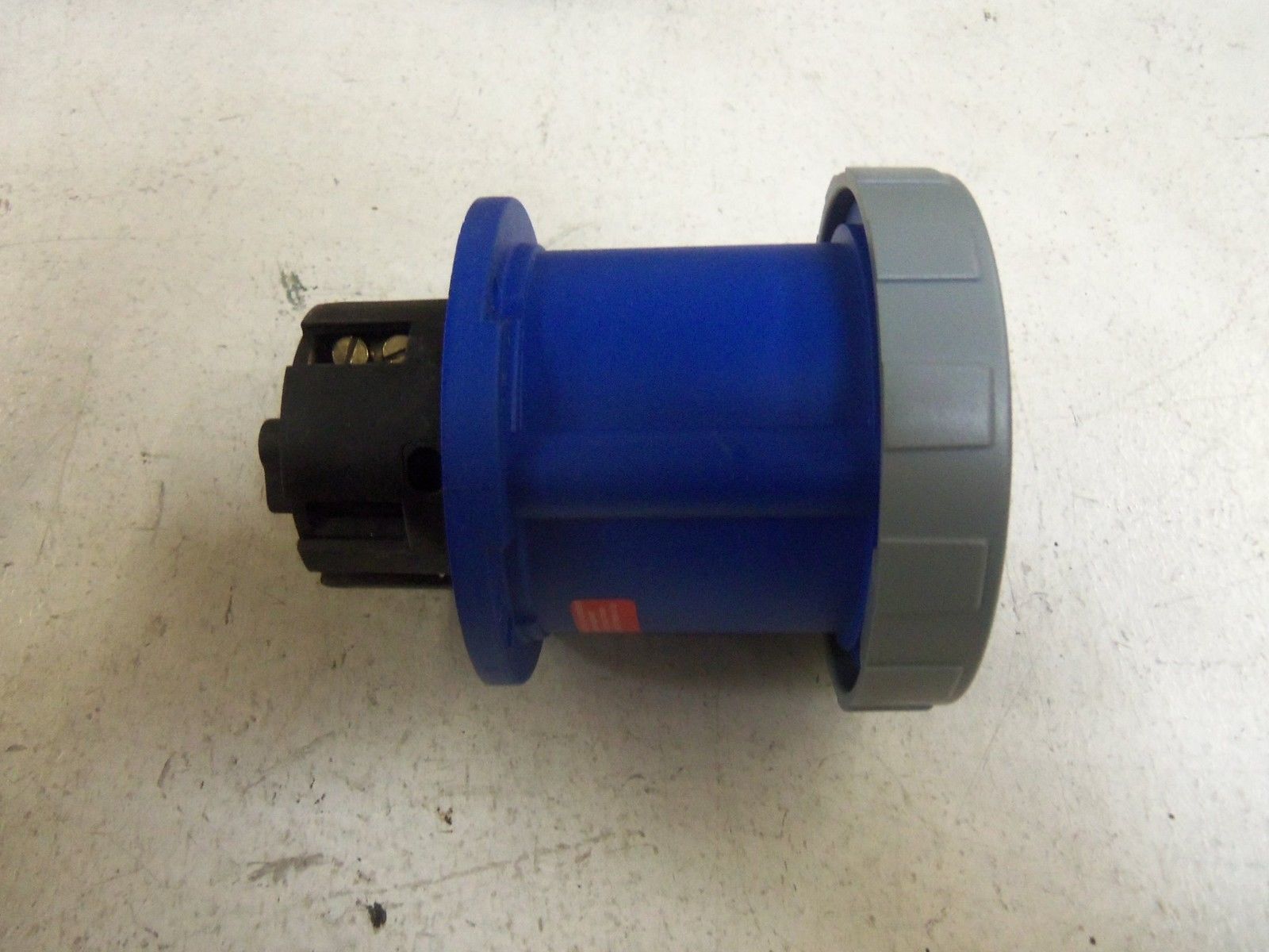 LEVITON 560R9W RECEPTACLE NSMP
