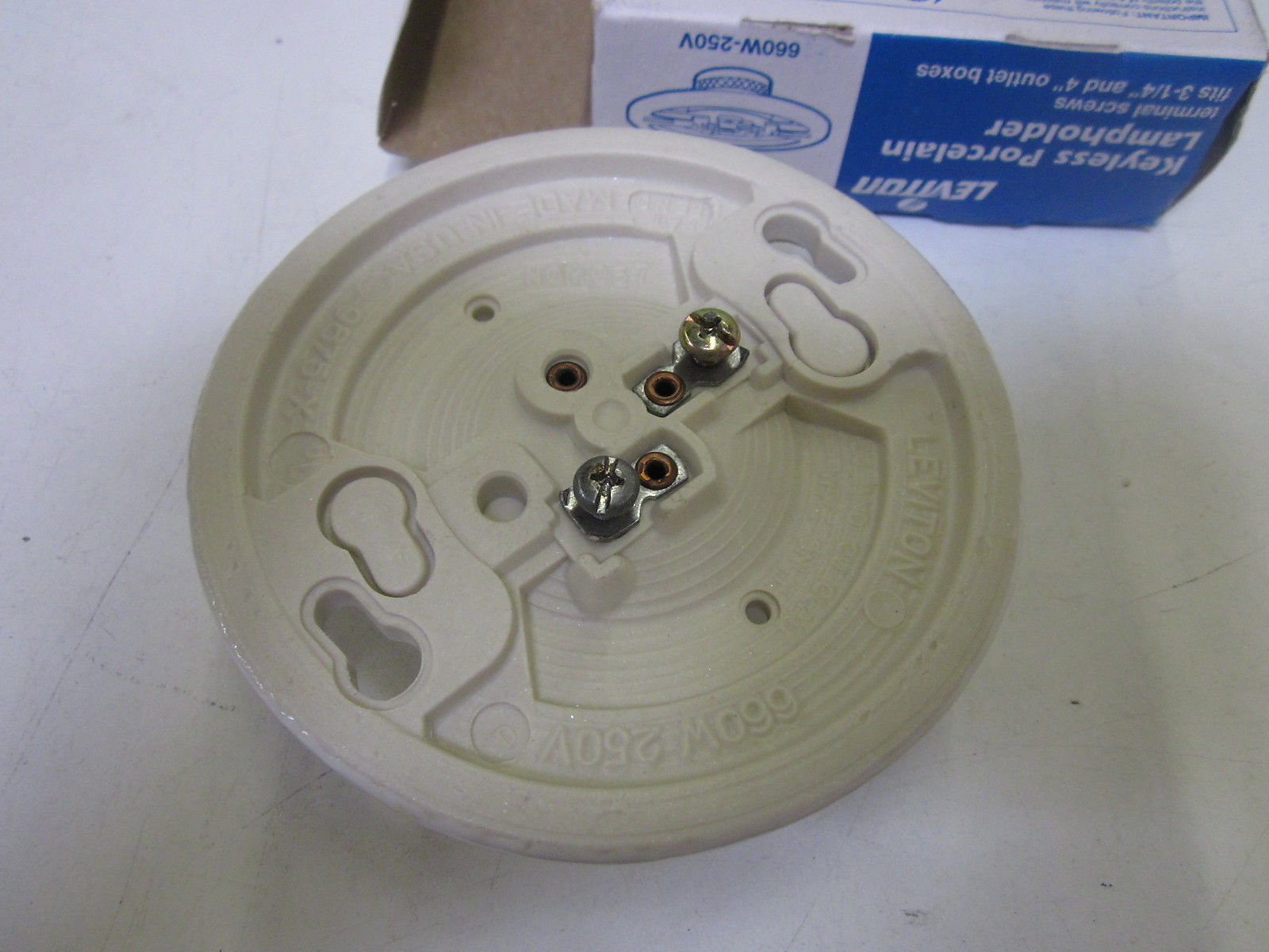 LEVITON 9875-X 660W 250V NSMP
