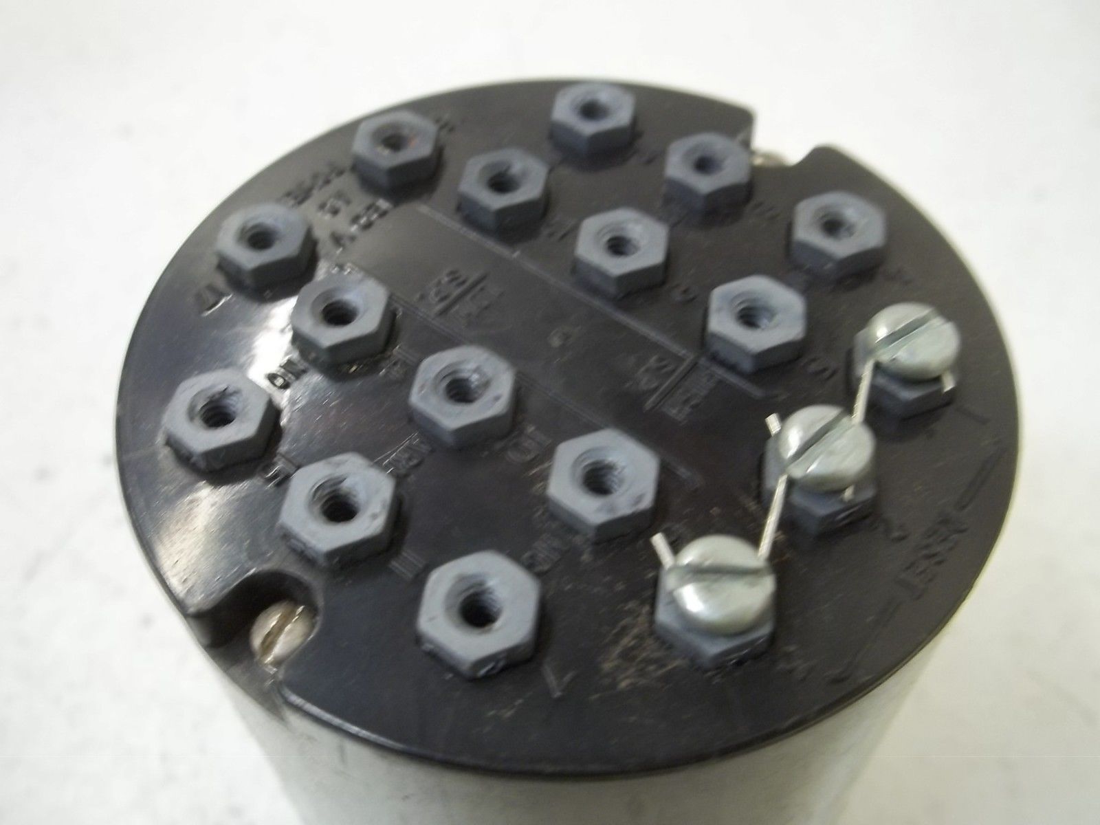LFE 8889-3001  UNMP