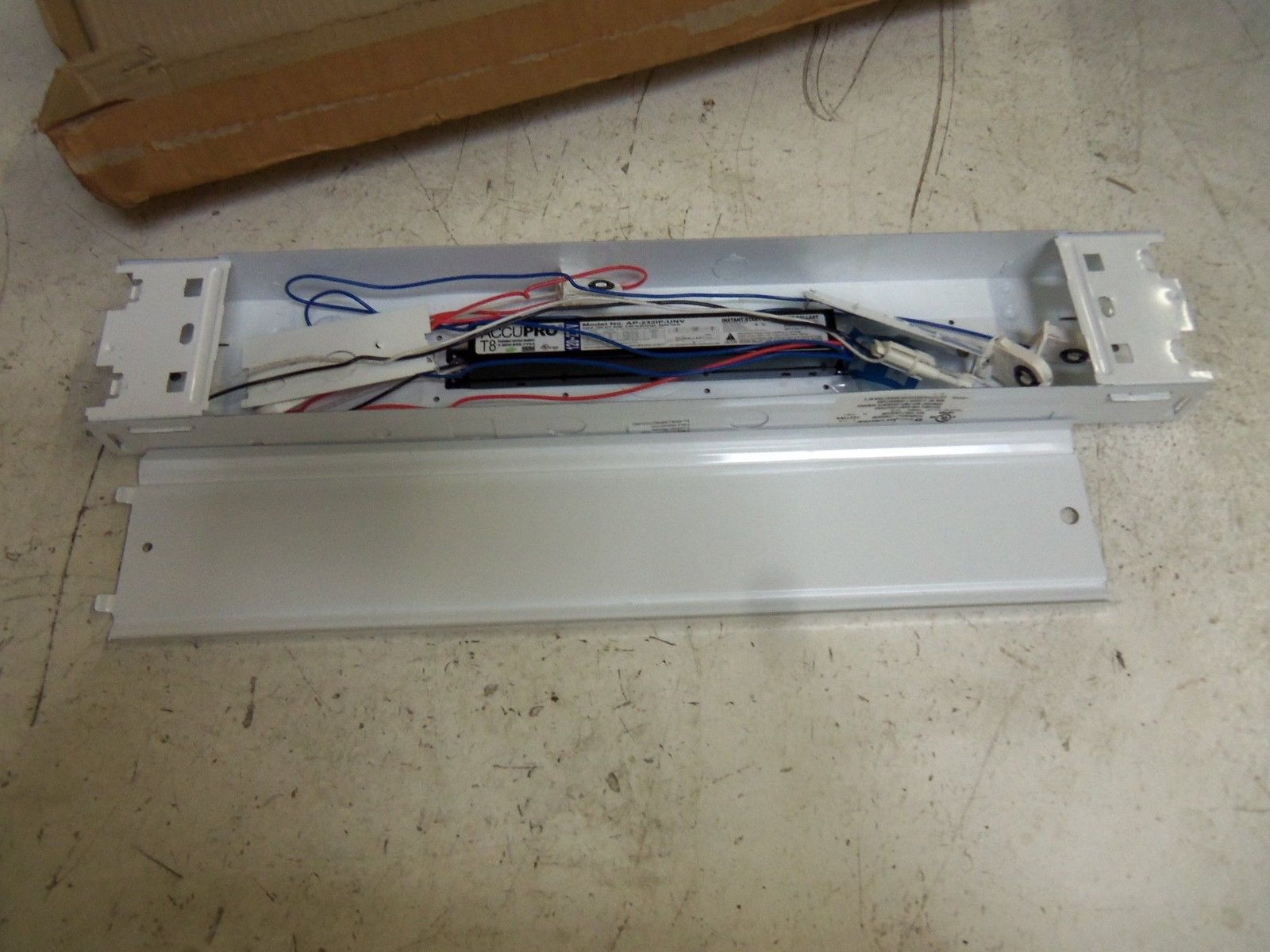 LITHONIA C127MV BARE LAMP CHANNEL NSMP