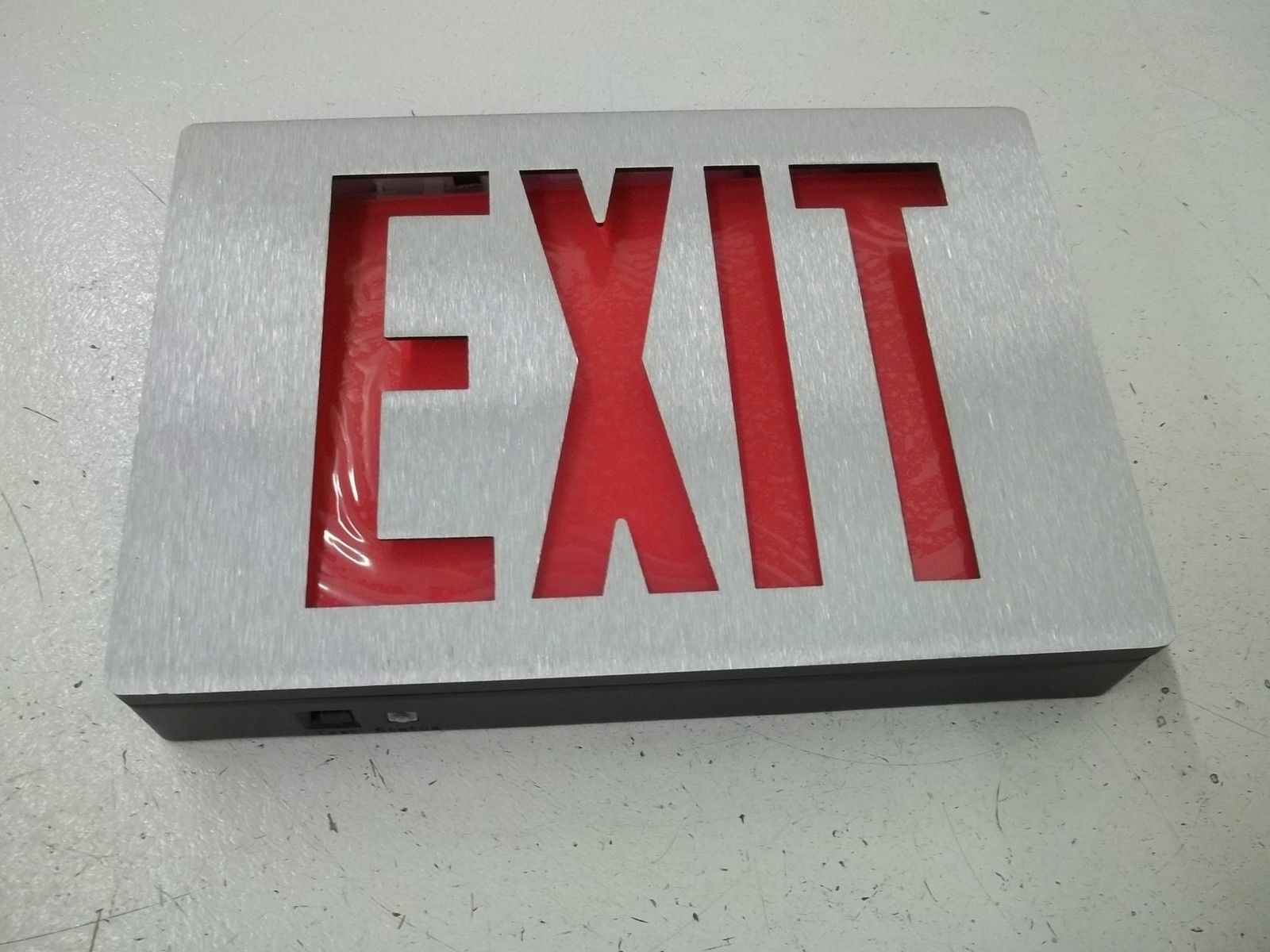 LITHONIA LIGHTING 285250 EXIT SIGN *NEW IN BOX*