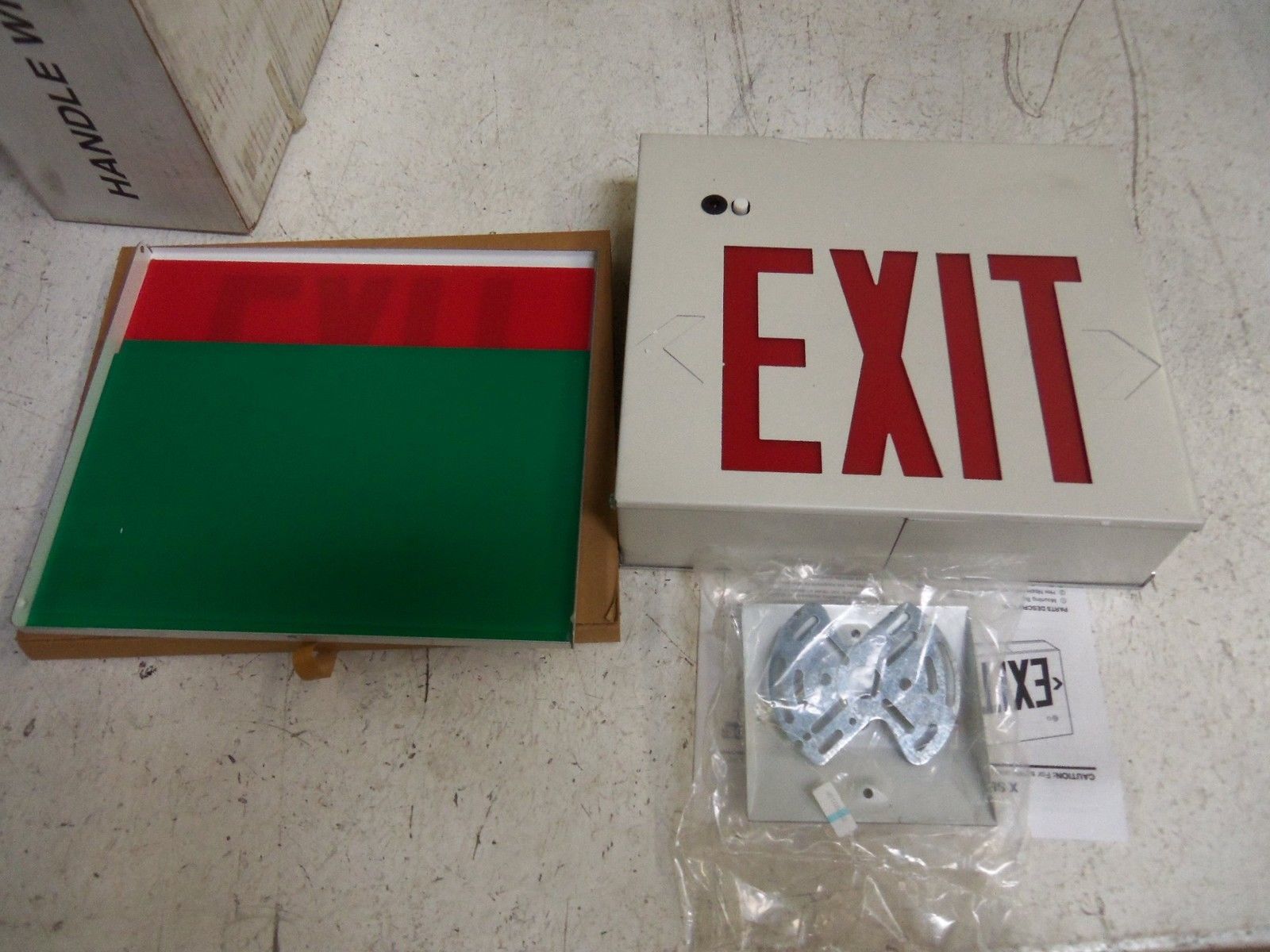 LITHONIA XSW3R/G120/277EL EXIT SIGN *NEW IN BOX*