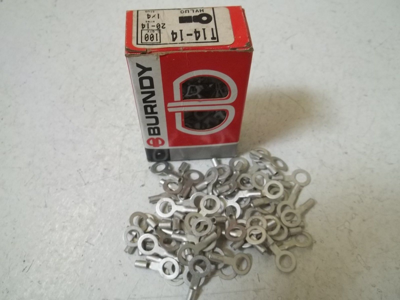 LOT OF 100 BURNDY T14-14 HYLUG 20-14WIRE, 1/4STUD NSMP