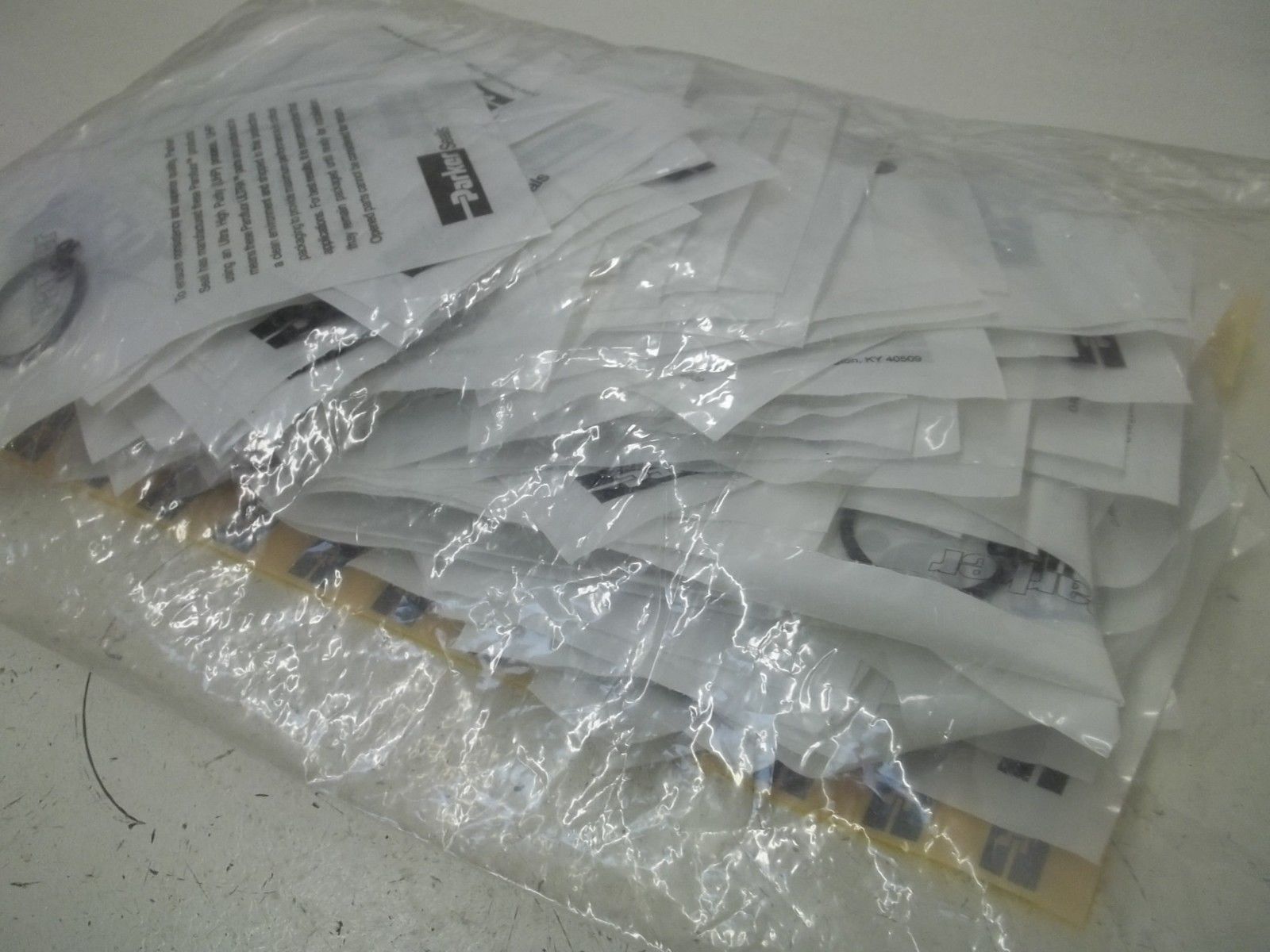 LOT OF 100 PARKER FF5802-222 SEAL NSMP
