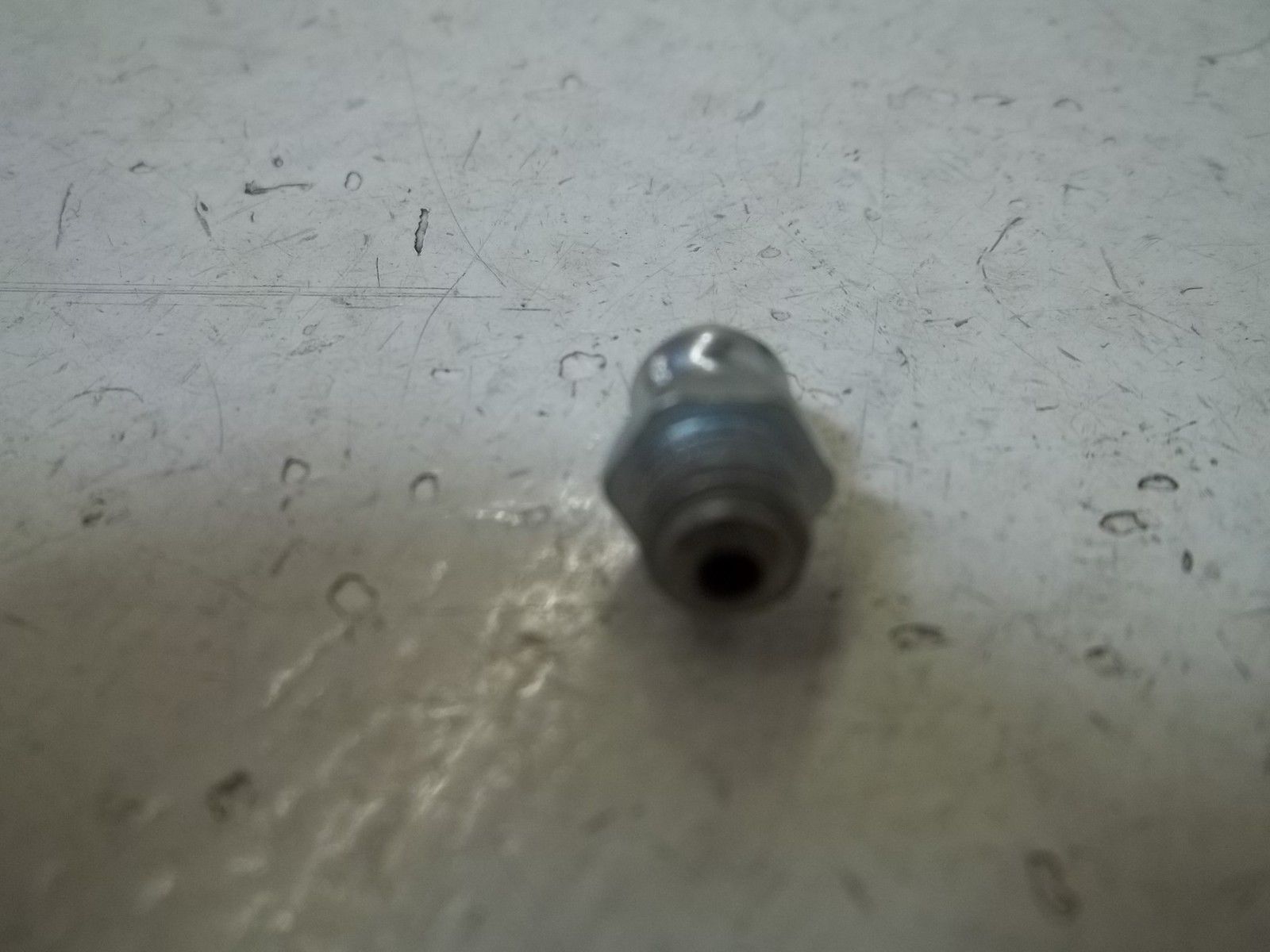 LOT OF 10 1641B FITTING, STRAIGHT 1/4" NSNP