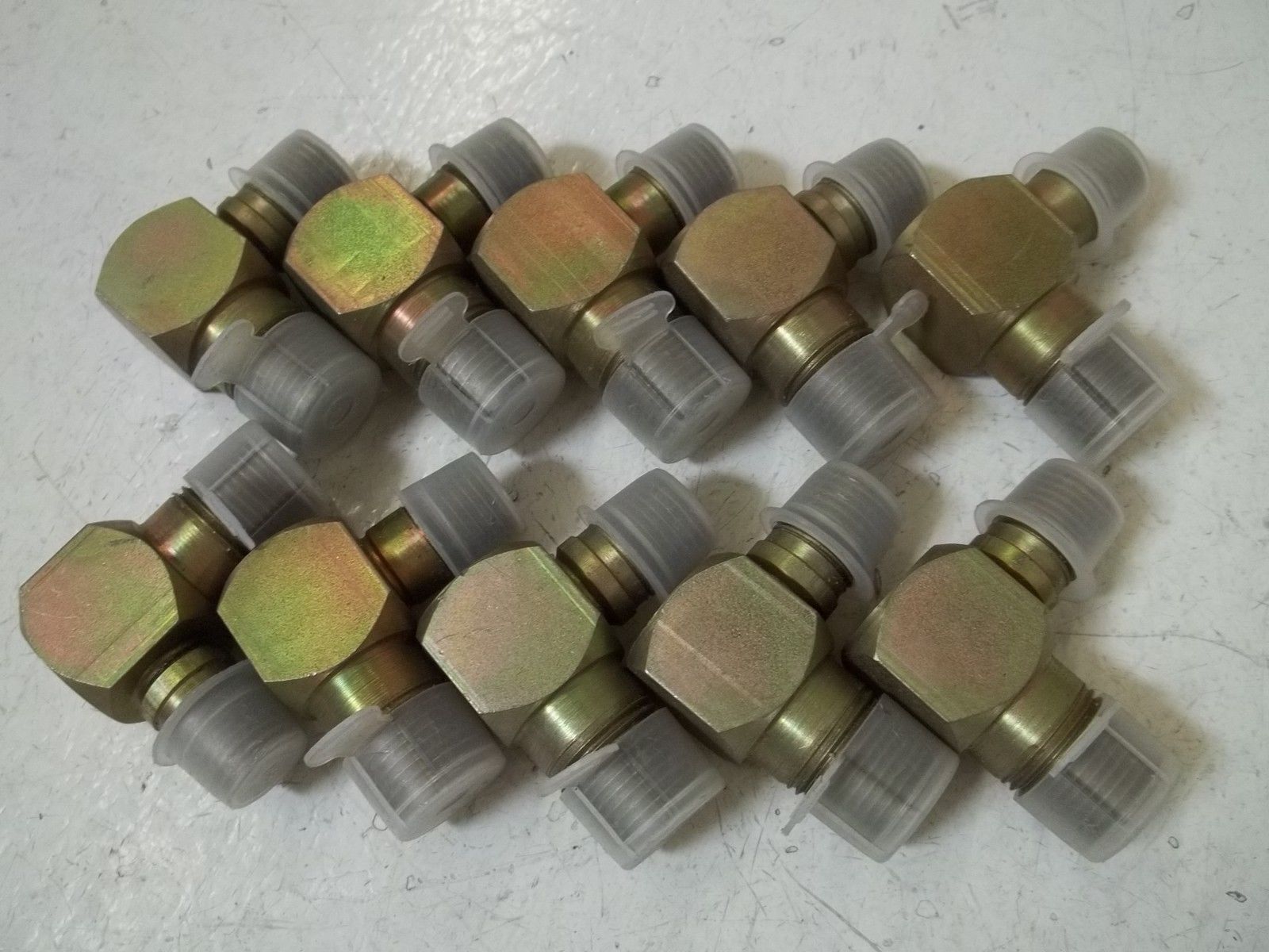 LOT OF 10 5500-06-04 ELBOW, HYDRAULIC MALE PIPE NSNP