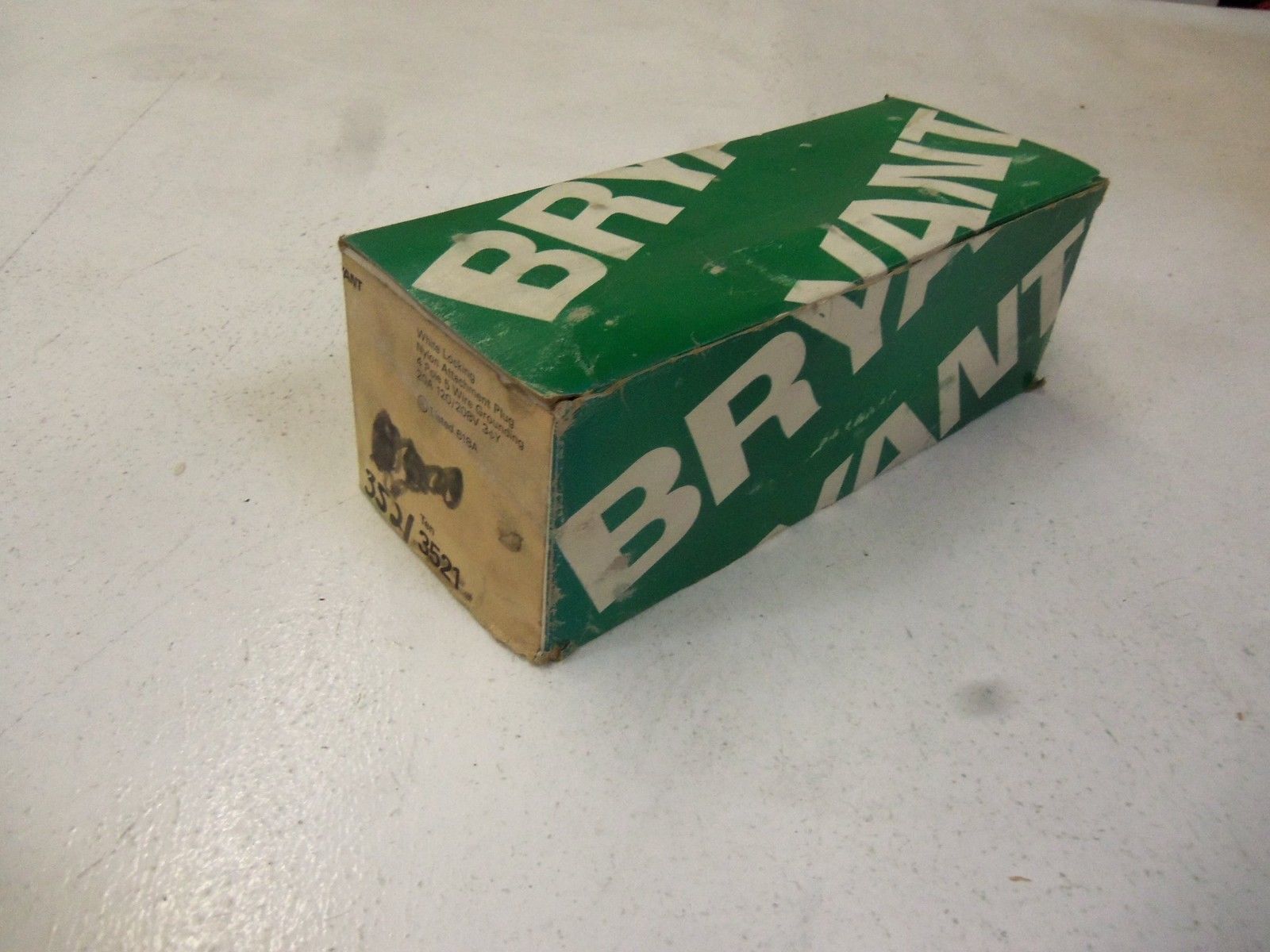 LOT OF 10 BRYANT 3521 NSMP