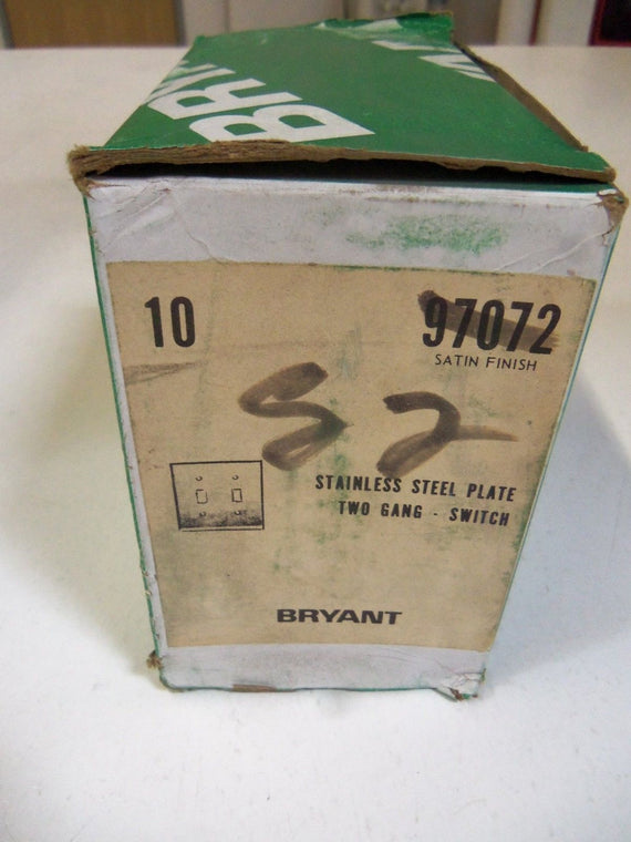 LOT OF 10 BRYANT 97072 *NEW IN BOX*