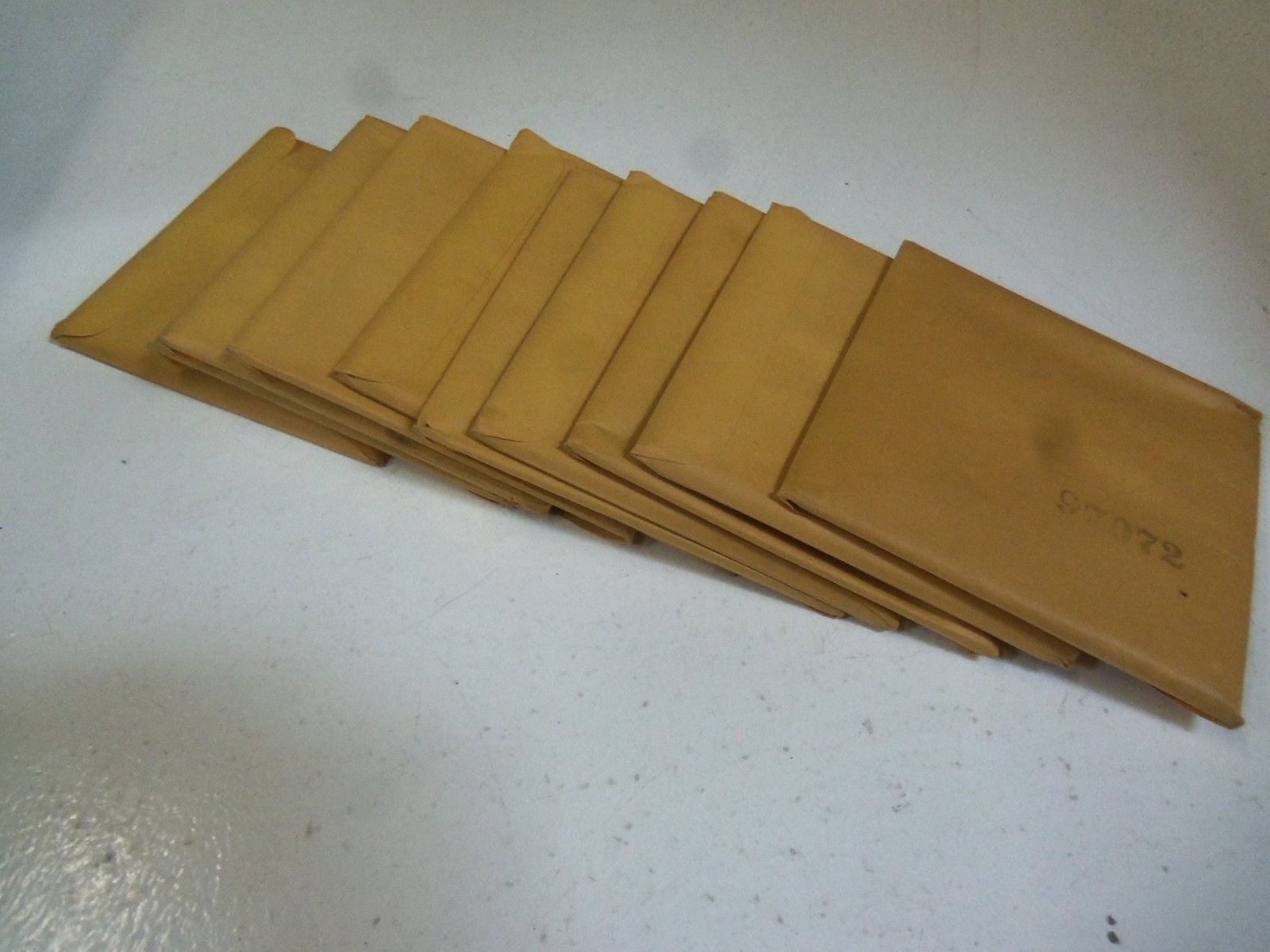 LOT OF 10 BRYANT 97072 NSMP