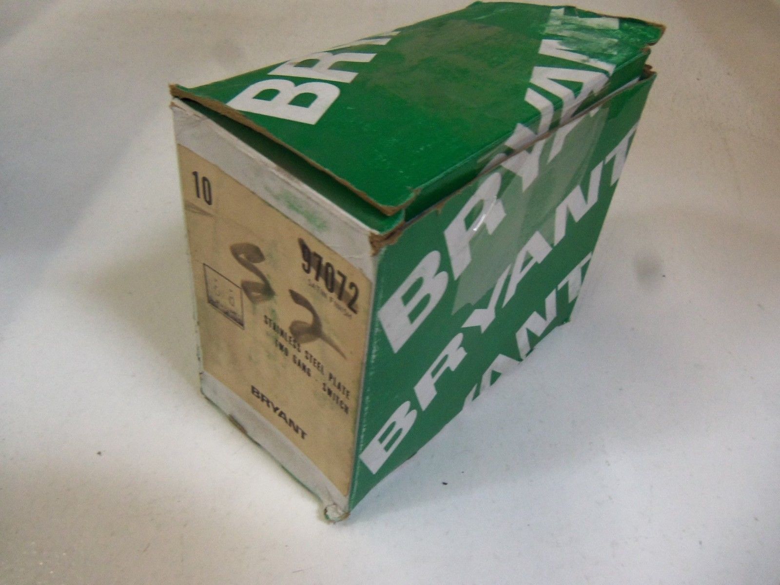 LOT OF 10 BRYANT 97072 NSMP