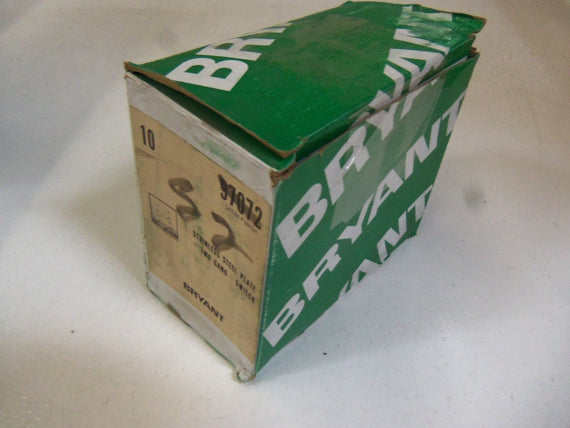 LOT OF 10 BRYANT 97072 *NEW IN BOX*