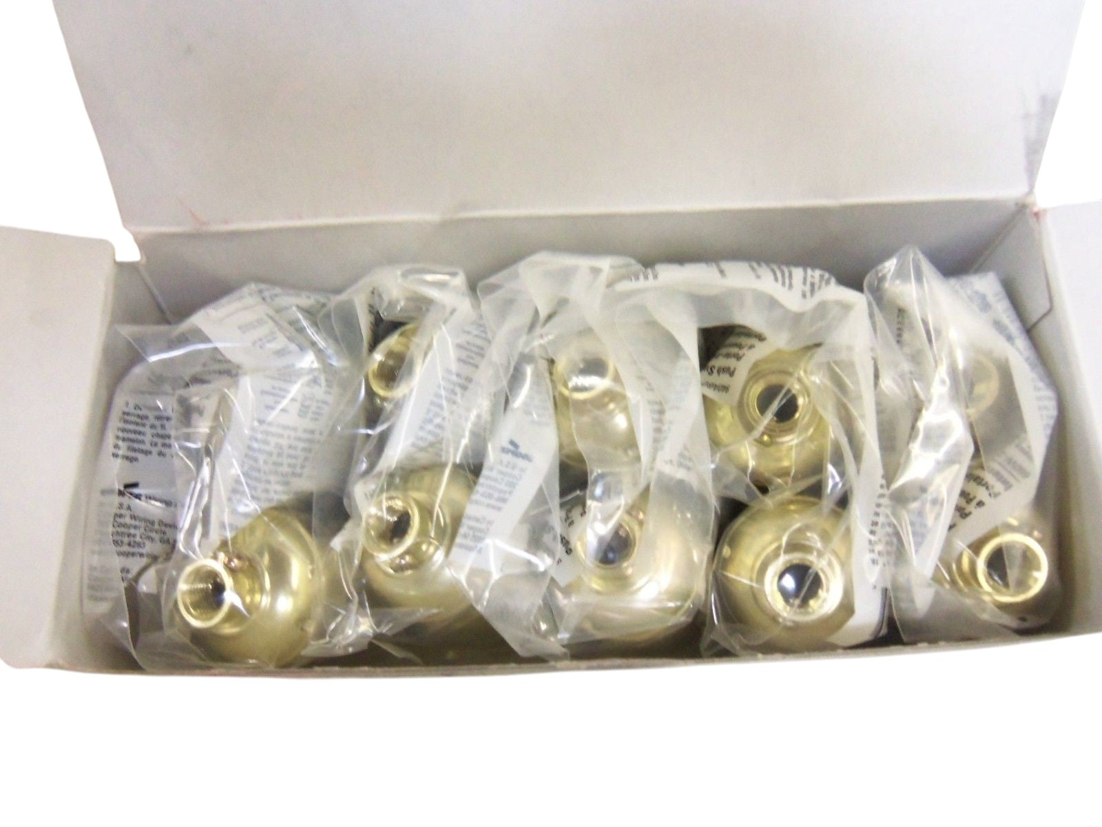 LOT OF 10 COOPER WIRING DEVICES 940ABD-BOX LAMP SOCKET  NSMP