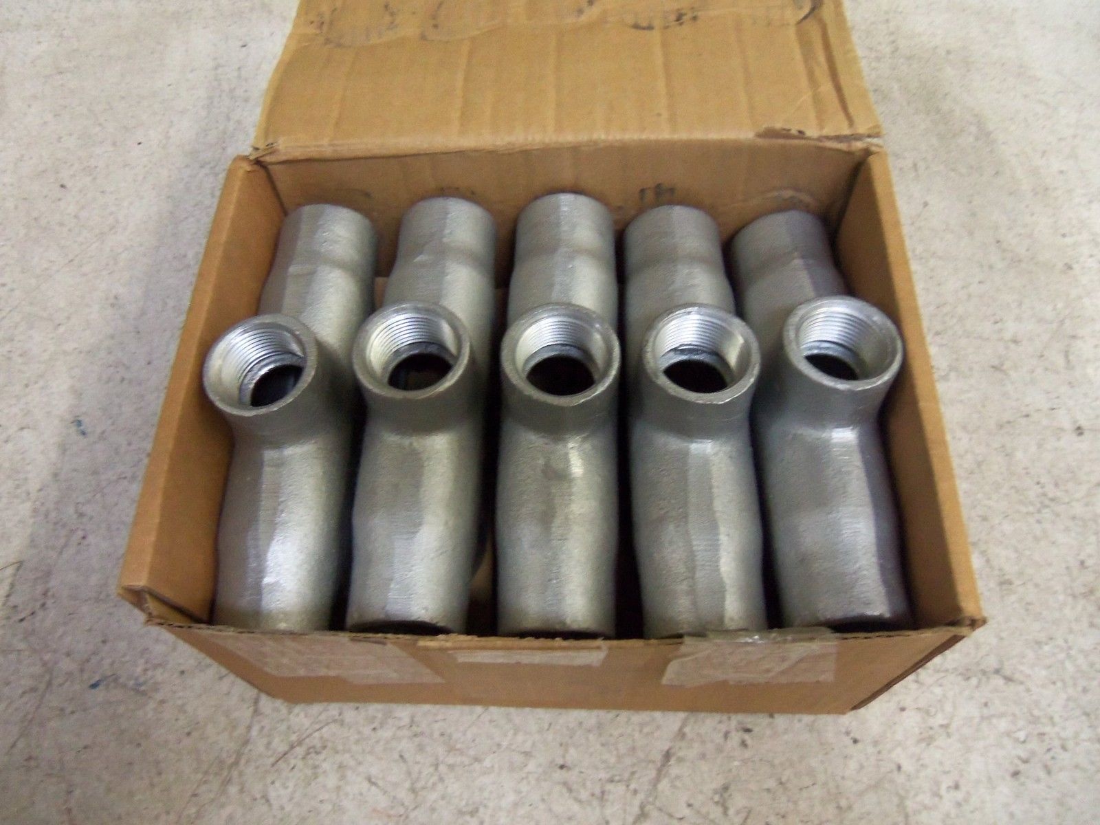LOT OF 10 CROUSE-HINDS TB100M CONDUIT NSMP