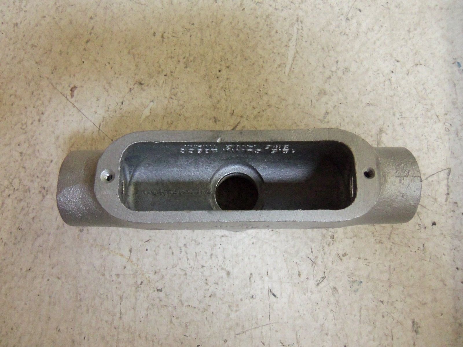 LOT OF 10 CROUSE-HINDS TB100M CONDUIT NSMP