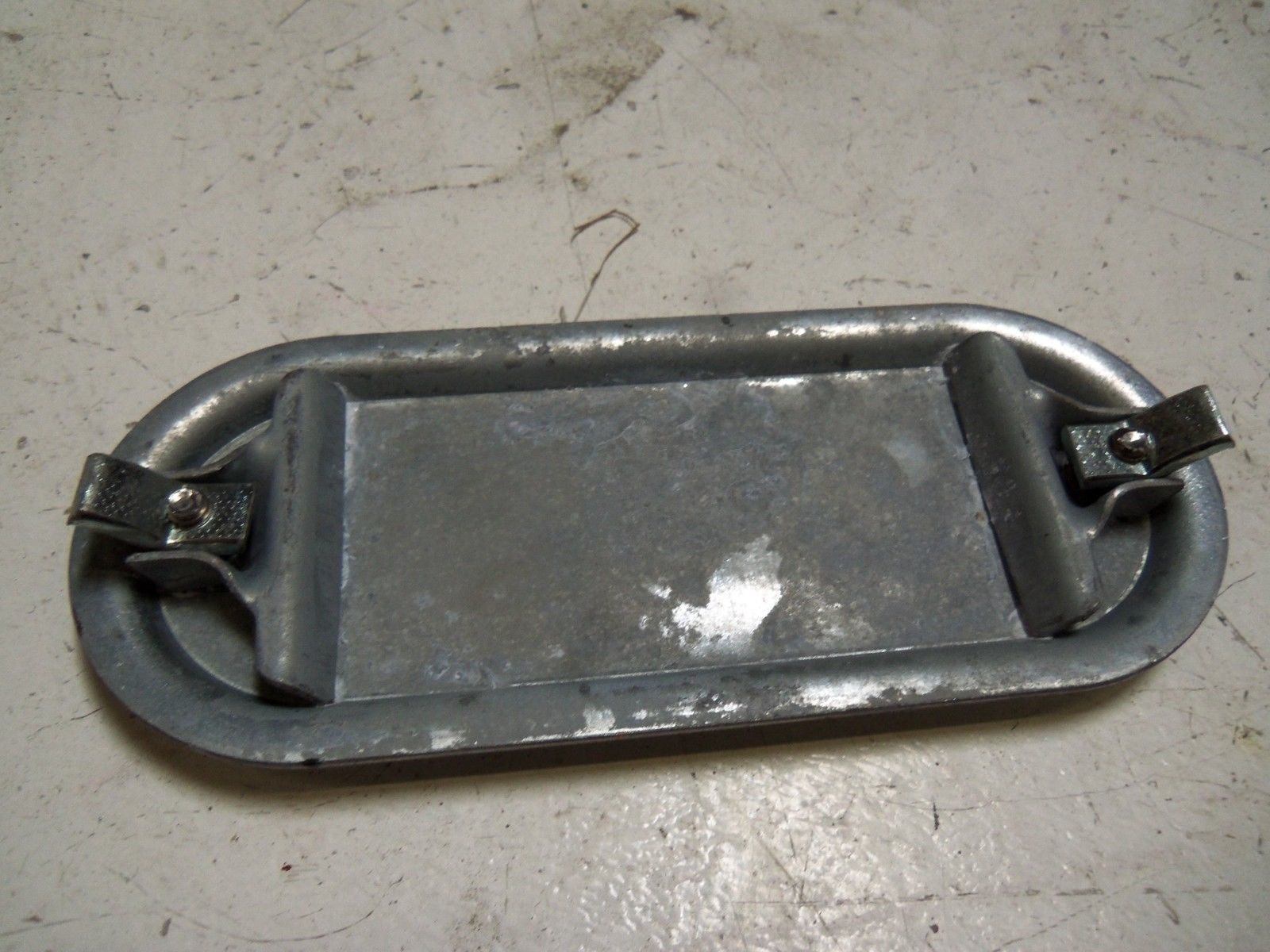 LOT OF 10 EGS 570 1 1/2" STELL CLIP-ON COVER NSMP