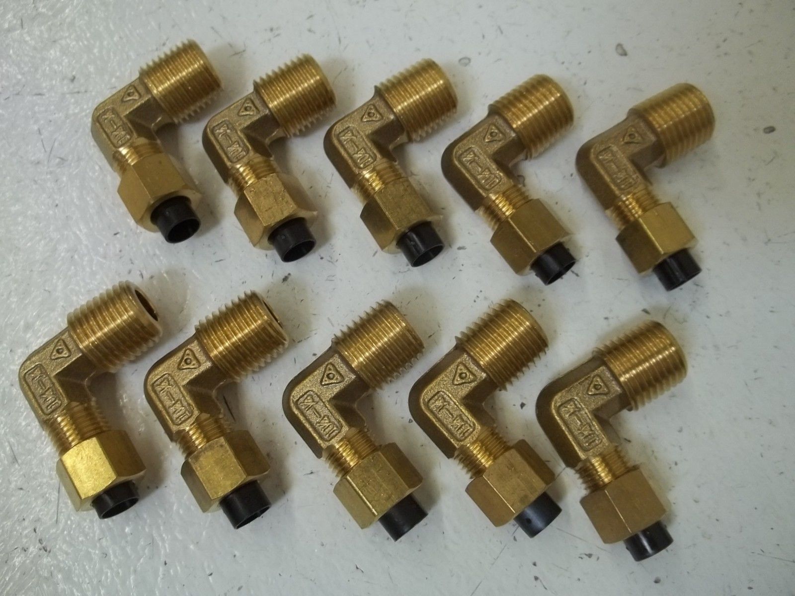 LOT OF 10 L1N1/4XPT1/4 JOINT NSNP