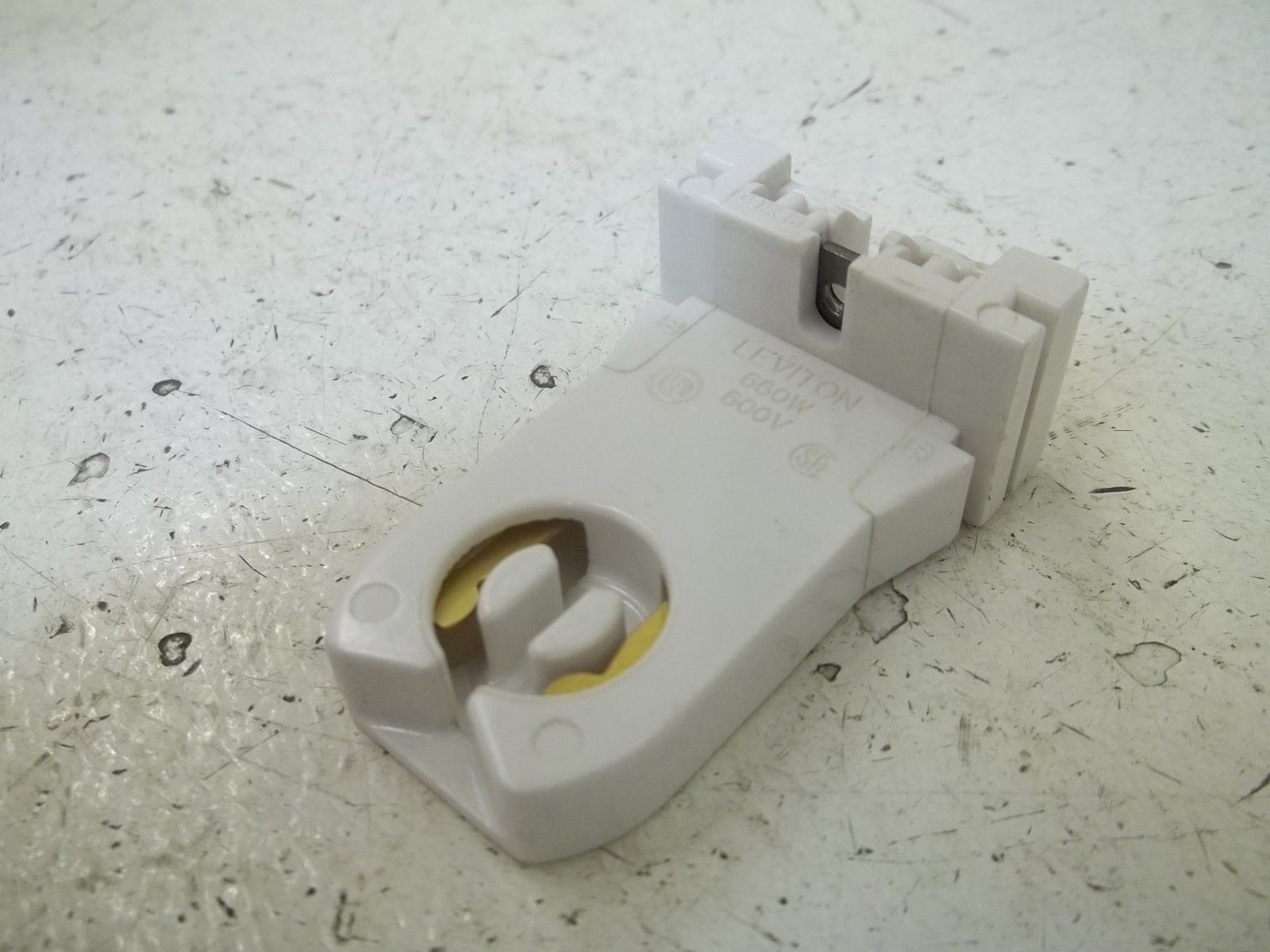LOT OF 10 LEVITON 13357-N FLUORESCENT LAMPHOLDER HARDWARE ENCLOSEDNSMP