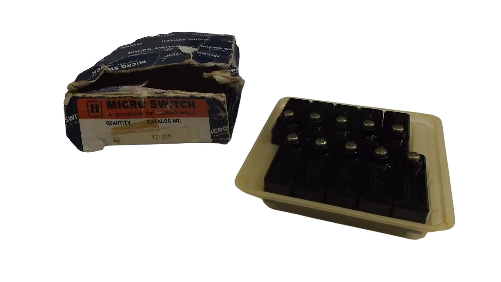 LOT OF 10 MICROSWITCH YZ-2RD NSMP