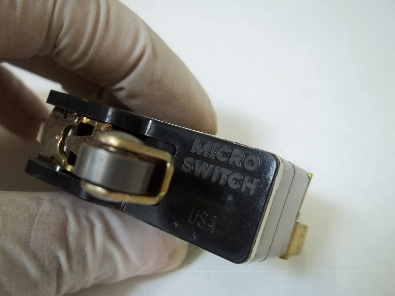 LOT OF 10 MICROSWITCH BZ-2AW822551-D6 LIMIT SWITCH UNMP